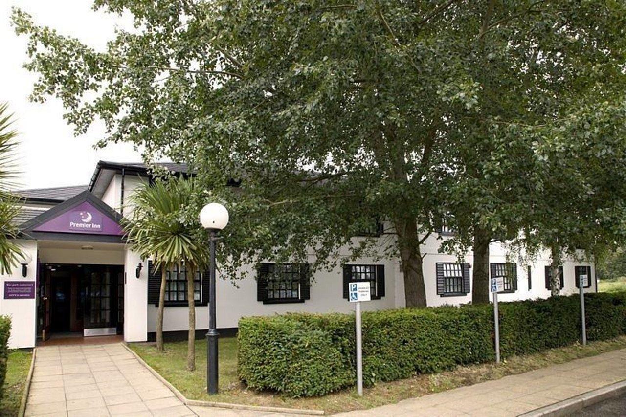 Premier Inn Cobham Cobham  Esterno foto