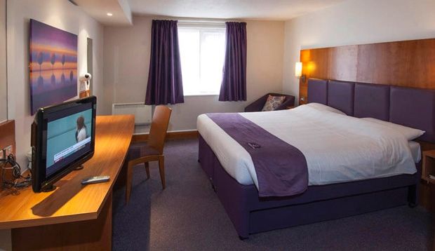 Premier Inn Cobham Cobham  Esterno foto
